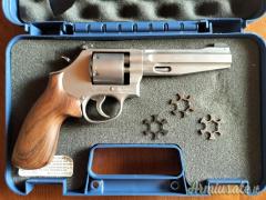 Smith & Wesson 986 Pro Series