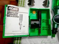 Cedo Pressa RCBS IV e Varii dosatori RCBS con la loro staffa !