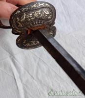 Spadino del 1700 in acciaio ageminato in argento.