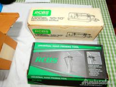 Cedo meravigliosa bilancia RCBS 10-10  in scatola ed innescatore RCBS