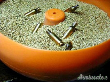 BIG BULLET Graniglia di Mais Granulato per Pulizia Bossoli (5 kg)