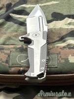 Andre De Villiers knives