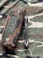 Andre De Villiers knives