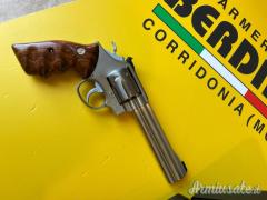 Smith & Wesson 617 - 6