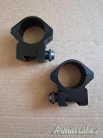 Lotto accessori armi: anelli QD, attacchi ottica Weaver, caricatore