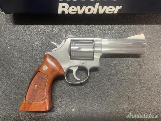 Smith & Wesson 686 cal .357 Magnum  4