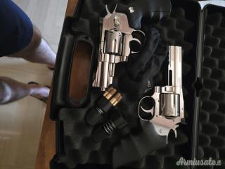 Colt Magnum 4 e 6 pollici