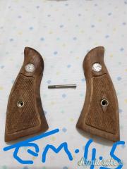 Cedo guancette smith & wesson modello K   ( pubblico misure)