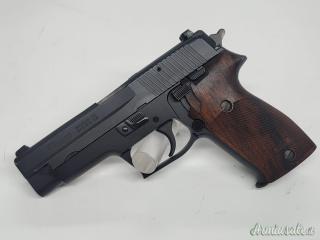 SIG-Sauer p220 .45 ACP