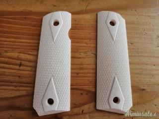 1911A1 government e commander - colt e cloni