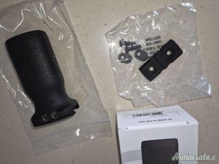 MAGPUL vertical grip