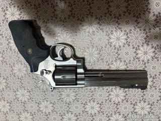 Smith & Wesson 686 – Cal. .357 Magnum .357 SIG