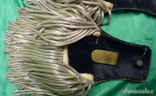 Spalline per ufficiale del Regio Esercito. Arma a piedi. Mod.1850 con scatola.