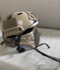 SET COMPLETO SOFTAIR (M4,BERETTA,PROTEZIONI,CASCO E 500 PALLINI CIRCA E TUTTO CIO CHE SI VEDE