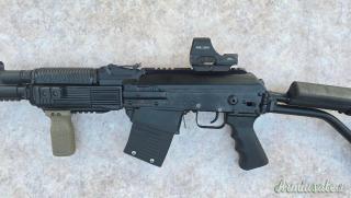 Fucile Molot Vepr cal 12 completo di punto rosso e 4 caricatori da 12 colpi pari al nuovo