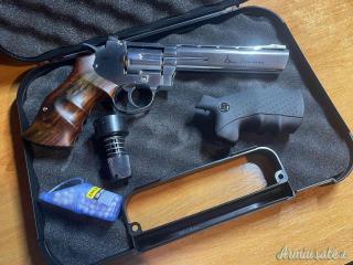 DAN WESSON 6