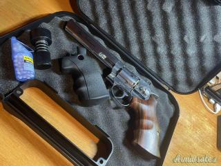 DAN WESSON 6