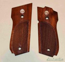 Guancette  Smith Wesson  52