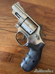 Cerco guancette Uncle Mike per S&W k round