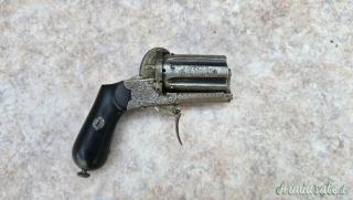 Pistola Pepperbox a spillo produzione belga cal 7mm 6 colpi ottime condizioni