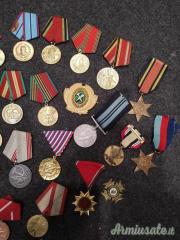 Medaglie / mostrine / onoreficenze militari