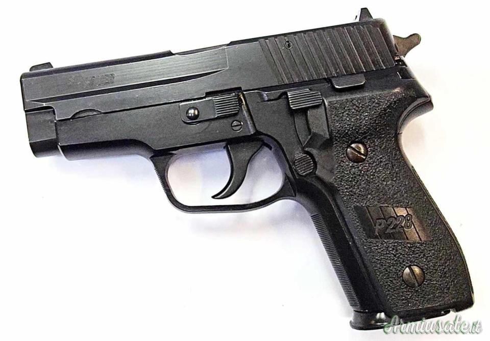 SIG-Sauer P228 9x21mm IMI