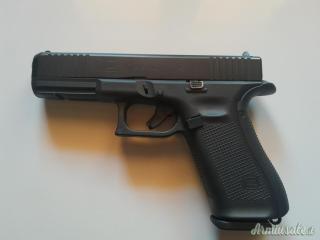 Glock 17 9x21mm IMI