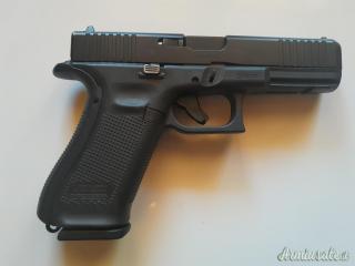 Glock 17 9x21mm IMI