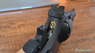 Revolver S&W M&P R8 UMAREX
