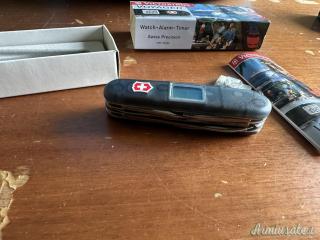 COLTELLO MULTIUSO VOYAGER NERO