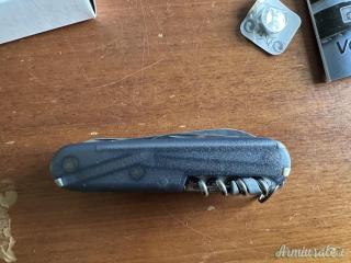 COLTELLO MULTIUSO VOYAGER NERO