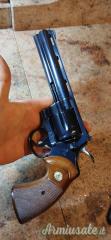 Colt Python 1976 royal bleu