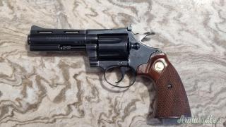 Colt Diamondback 4