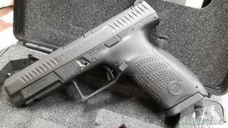 CZ P-10 SC cal. 9x19