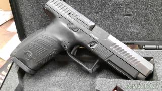 CZ P-10 SC cal. 9x19