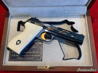 SIG P 210 COMMEMORATIVA