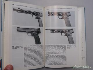 Libro sulla storia delle armi Smith & Wesson