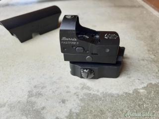 Burris Fast Fire 3 solo montato pari nuovo. Attacco a sgancio rapido Incluso !