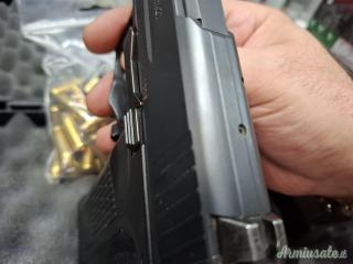 Heckler & Koch P2000 9x21mm IMI