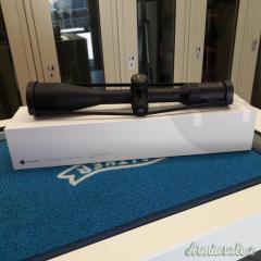 Hawke Sidewinder 8-32x56 Ret. Half Mil Dot ILL SFP