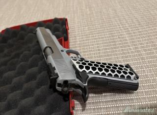 1911 custom .45 ACP