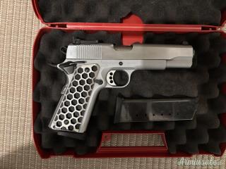 1911 custom .45 ACP