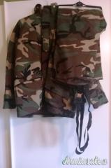 completo impermeabile mimetica con giacca imbottita e pantaloni con bretelle. taglia 54-56