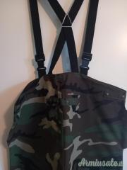 completo impermeabile mimetica con giacca imbottita e pantaloni con bretelle. taglia 54-56
