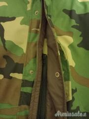 completo impermeabile mimetica con giacca imbottita e pantaloni con bretelle. taglia 54-56