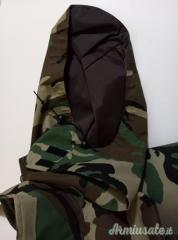 completo impermeabile mimetica con giacca imbottita e pantaloni con bretelle. taglia 54-56