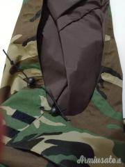 completo impermeabile mimetica con giacca imbottita e pantaloni con bretelle. taglia 54-56
