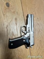 SIG-Sauer P226 9x21mm IMI