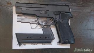 SIG-Sauer P220 9x23mm Steyr