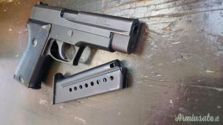 SIG-Sauer P220 9x23mm Steyr